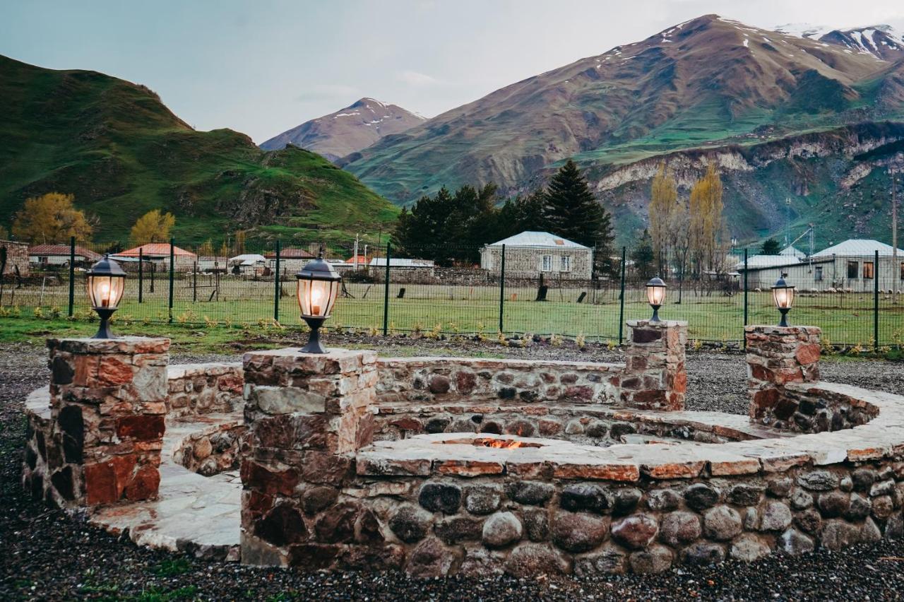 Holiday Home Kazbegi Eksteriør billede